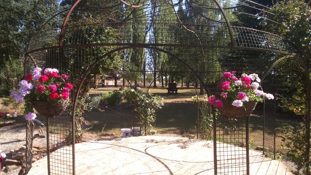 Allee Des Peupliers Panzió Chevigny Kültér fotó